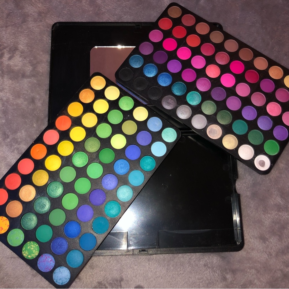 COPY - 120 colour eyeshadow Palette 1st edition bh cosmetics
